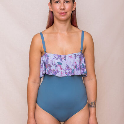 Swimsuite with bandeau bra and ruffle